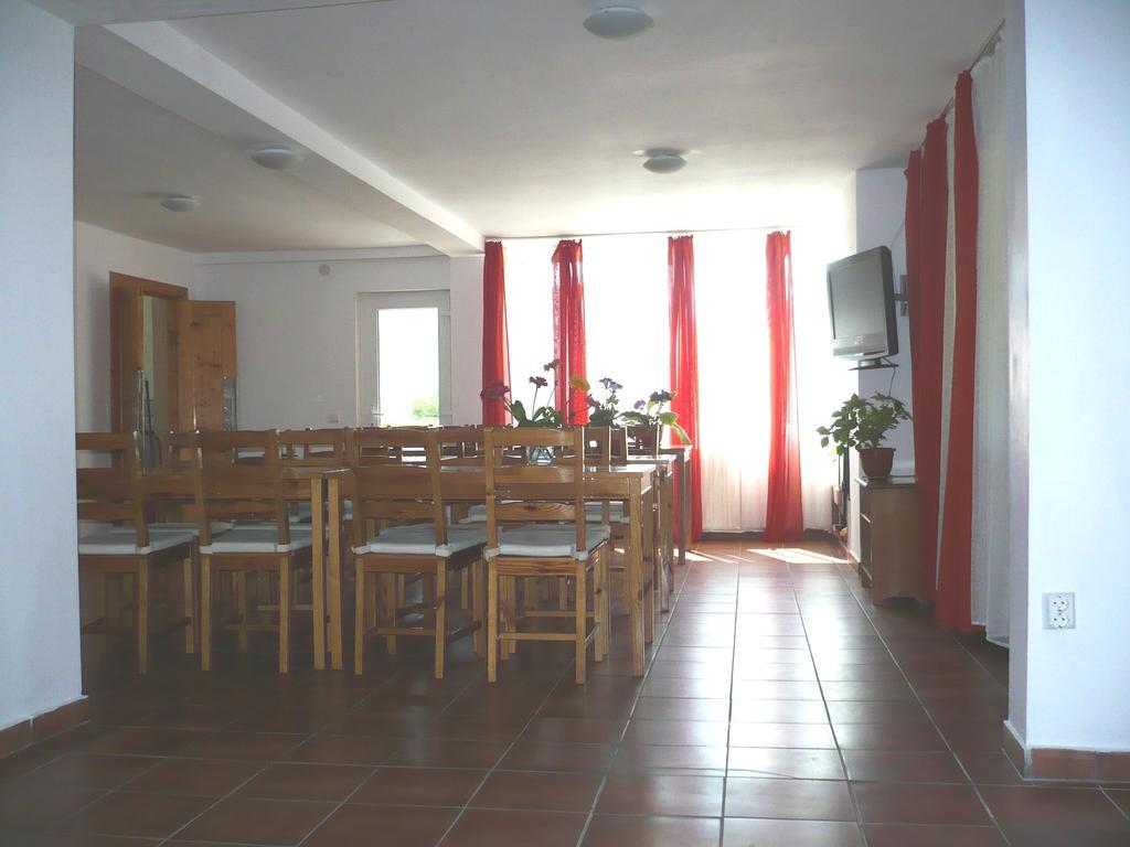 Hotel Pensiunea Tiuta Corbeni Exterior foto